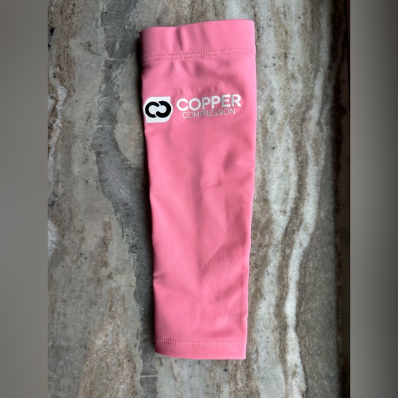 Copper Compression Copper + Zinc Elbow Sleeve. - Picture 2 of 4